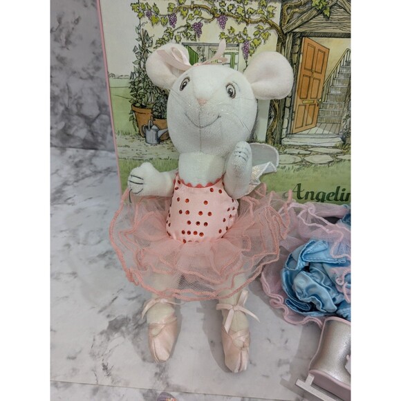 Angelina Ballerina Storybook Cottage Hardcover American Girl Set Doll Clothes - Picture 2 of 16